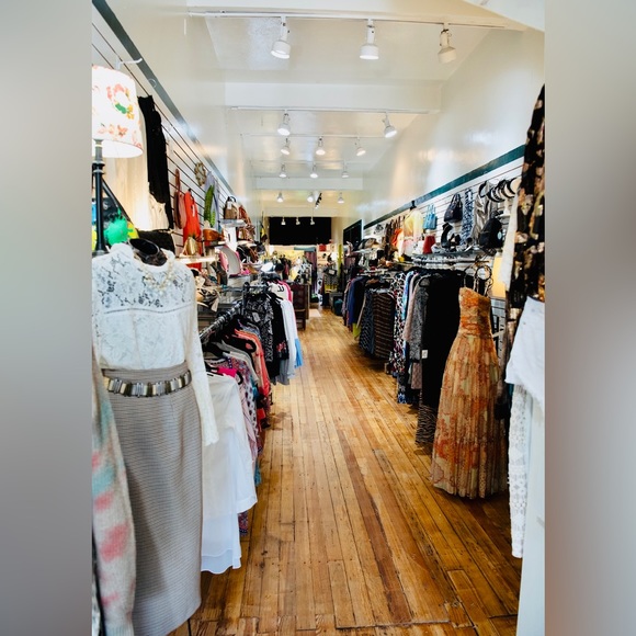 Meet your Posher, Nouveau Designer Consignment! - Picture 5 of 16